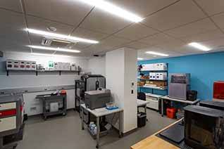 3d printers and other equipment in bioengineering capstone lab